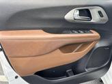 Thumbnail of 2021 Bright White Clearcoat Chrysler Pacifica