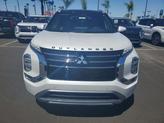 Thumbnail of 2025 Diamond White Mitsubishi Outlander