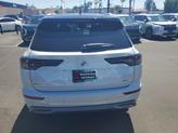 Thumbnail of 2025 Diamond White Mitsubishi Outlander