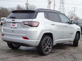 Thumbnail of 2025 Silver Zynith Metallic Clearcoat Jeep Compass