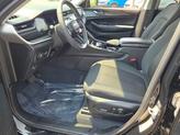 Thumbnail of 2023 Diamond Black Crystal Pearlcoat Jeep Grand Cherokee