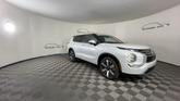 Thumbnail of 2025 White Diamond Mitsubishi Outlander