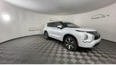 Thumbnail of 2025 White Diamond Mitsubishi Outlander