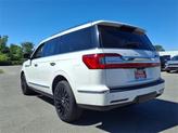 Thumbnail of 2019 White Platinum Metallic Tri-Coat Lincoln Navigator