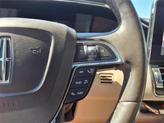 Thumbnail of 2019 White Platinum Metallic Tri-Coat Lincoln Navigator