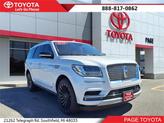 Photo of 2019 White Platinum Metallic Tri-Coat Lincoln Navigator