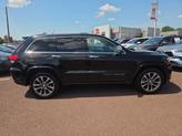 Thumbnail of 2017 Diamond Black Crystal Pearlcoat Jeep Grand Cherokee
