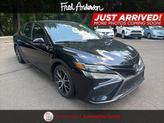 Photo of 2023 Midnight Black Metallic Toyota Camry
