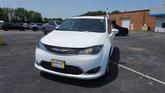 Thumbnail of 2020 Bright White Clearcoat Chrysler Pacifica