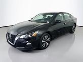 Thumbnail of 2022 Black Nissan Altima