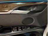 Thumbnail of 2016 Alpine White BMW X5