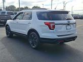 Thumbnail of 2018 White Platinum Metallic Tri-Coat Ford Explorer