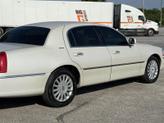 Thumbnail of 2005 White Lincoln Town Car