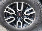Thumbnail of 2023 Onyx Black GMC Yukon