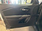 Thumbnail of 2022 Diamond Black Crystal Pearlcoat Jeep Cherokee