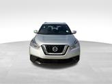 Thumbnail of 2020 Brilliant Silver Metallic Nissan Kicks
