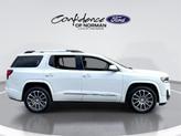 Thumbnail of 2022 White Frost Tri-Coat GMC Acadia