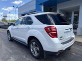 Thumbnail of 2017 Iridescent Pearl Tricoat Chevrolet Equinox