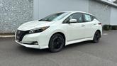 Photo of 2025 White Nissan Leaf