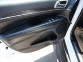 Thumbnail of 2018 Bright White Clearcoat Jeep Grand Cherokee
