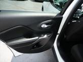 Thumbnail of 2019 Bright White Clearcoat Jeep Cherokee