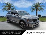 Photo of 2023 Everlasting Silver Kia Telluride