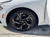 Thumbnail of 2025 Snow White Pearl Kia K5