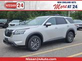 Thumbnail of 2025 Brilliant Silver Metallic Nissan Pathfinder