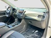 Thumbnail of 2020 Silver Ice Metallic Chevrolet Equinox