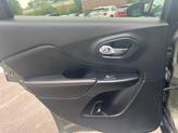 Thumbnail of 2020 Olive Green Pearlcoat Jeep Cherokee