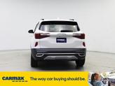 Thumbnail of 2023 White Kia Seltos