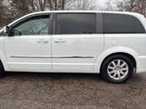 Thumbnail of 2016 Bright White Clear Coat Chrysler Town & Country