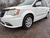 Thumbnail of 2016 Bright White Clear Coat Chrysler Town & Country