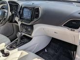 Thumbnail of 2019 Diamond Black Jeep Cherokee
