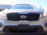 Thumbnail of 2017 Titanium Silver Kia Sorento