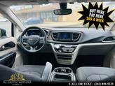 Thumbnail of 2018 Black Chrysler Pacifica