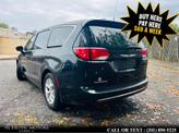 Thumbnail of 2018 Black Chrysler Pacifica