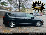 Thumbnail of 2018 Black Chrysler Pacifica