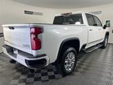 Thumbnail of 2024 Iridescent Pearl Tricoat Chevrolet Silverado 2500
