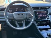 Thumbnail of 2025 Diamond Black Crystal Pearlcoat Jeep Grand Cherokee