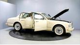Thumbnail of 2000 White Rolls-Royce Silver Seraph