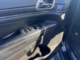 Thumbnail of 2016 Brilliant Black Crystal Pearlcoat Jeep Grand Cherokee