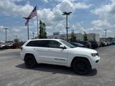 Photo of 2018 Bright White Clearcoat Jeep Grand Cherokee