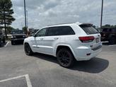 Thumbnail of 2018 Bright White Clearcoat Jeep Grand Cherokee