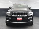 Thumbnail of 2025 Diamond Black Crystal Pearlcoat Jeep Grand Cherokee