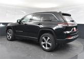 Thumbnail of 2025 Diamond Black Crystal Pearlcoat Jeep Grand Cherokee