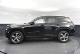 Thumbnail of 2025 Diamond Black Crystal Pearlcoat Jeep Grand Cherokee