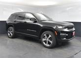 Thumbnail of 2025 Diamond Black Crystal Pearlcoat Jeep Grand Cherokee