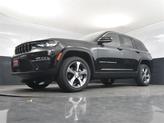 Thumbnail of 2025 Diamond Black Crystal Pearlcoat Jeep Grand Cherokee