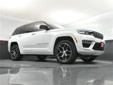 Thumbnail of 2024 Bright White Clearcoat Jeep Grand Cherokee